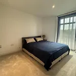 River View Balcony Spacious 1 Bed Xl Sofa & Tv