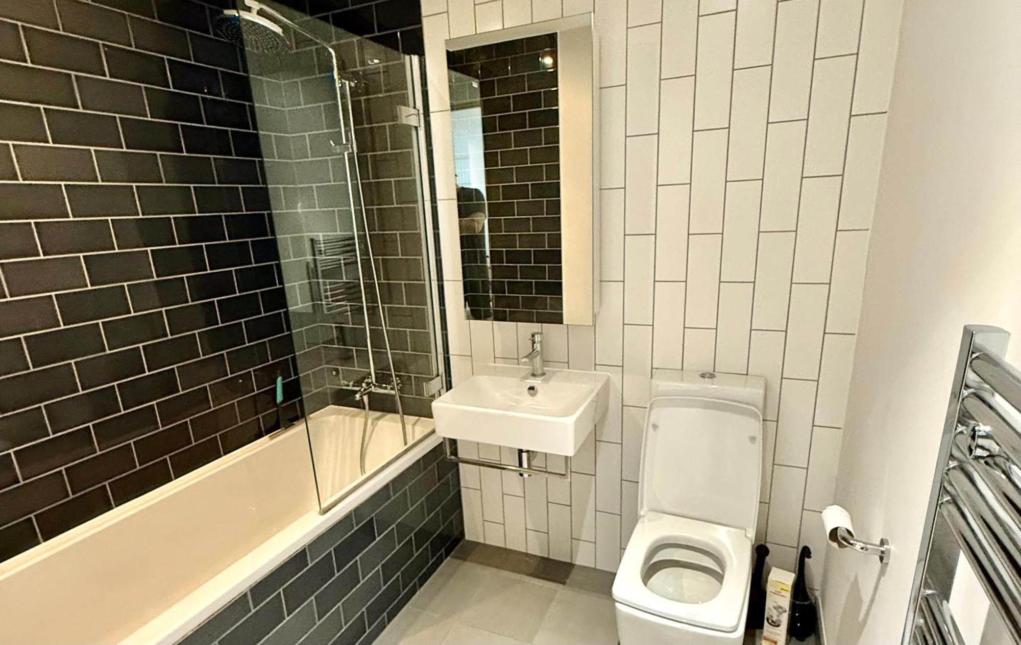 River View Balcony Spacious 1 Bed Xl Sofa & Tv *